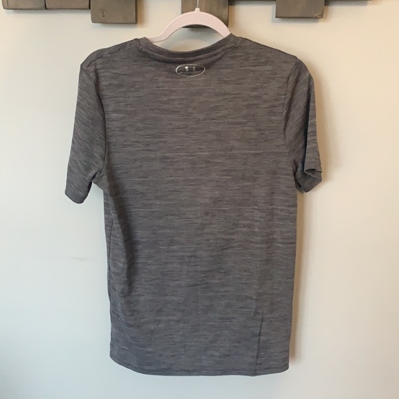 Men’s Fitted under armour shirt - Picture 3 of 4